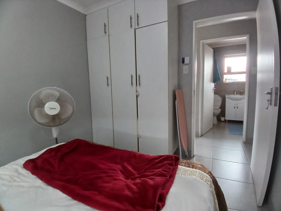 To Let 2 Bedroom Property for Rent in Greenshields Park Eastern Cape